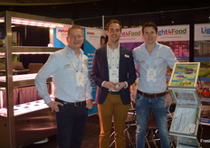 René van Haeff (Light4Food), Ronald Thijssen (Ammerlaan Construction) and Niels Jacobs (Ligth4Food). Light4Food celebrates this month their fifth years anniversary, in which they made for example an complete line to sow, grow and harvest leafy vegetables.